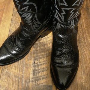 Vintage Pre ban Nocona Sea 🐢 10 D-E